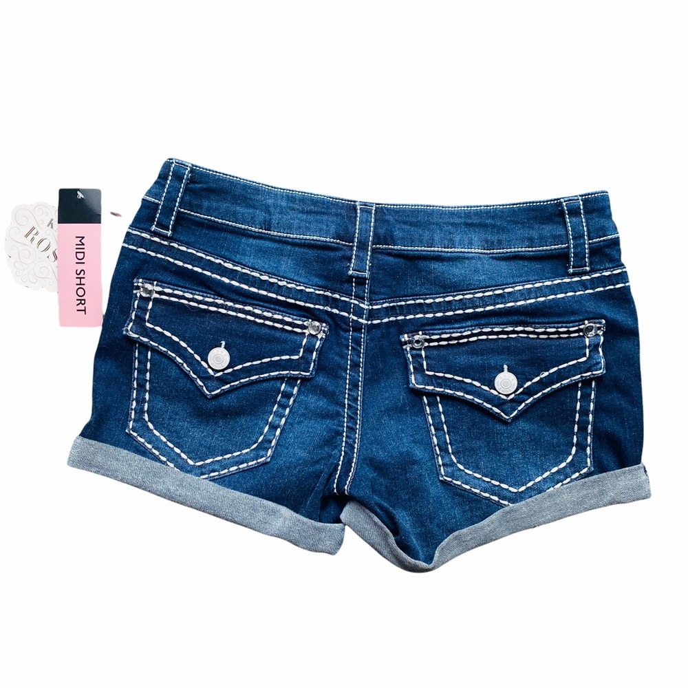 Sz 8 Knox Rose White Stitched MIDI Shorts